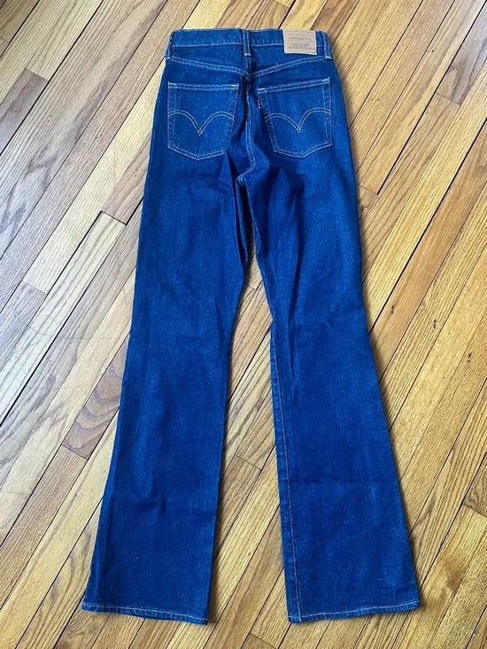 Levis Premium Ribcage Boot, High Key Size 26, 33 in inseam - Picture 3 of 9